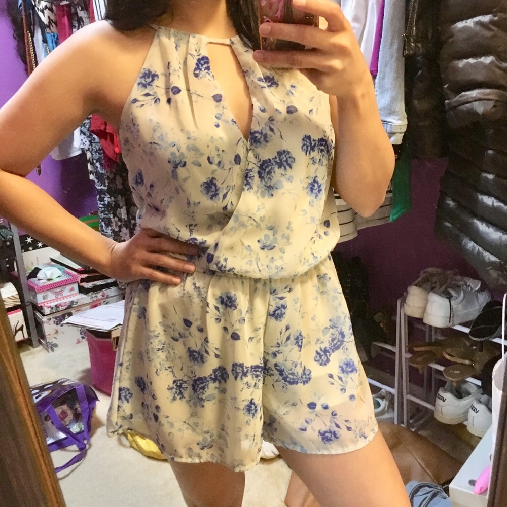 SOLD❗️Floral Romper 🌸🌼🌺